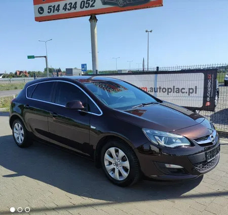 samochody osobowe Opel Astra cena 45800 przebieg: 88210, rok produkcji 2015 z Lądek-Zdrój